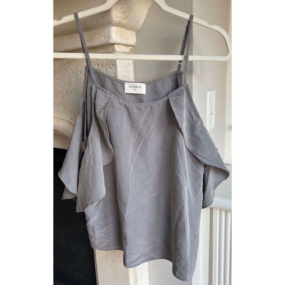 Everly Womens Grey Tank Top Cami Cap Flutter Sleeves Straps Size Medium